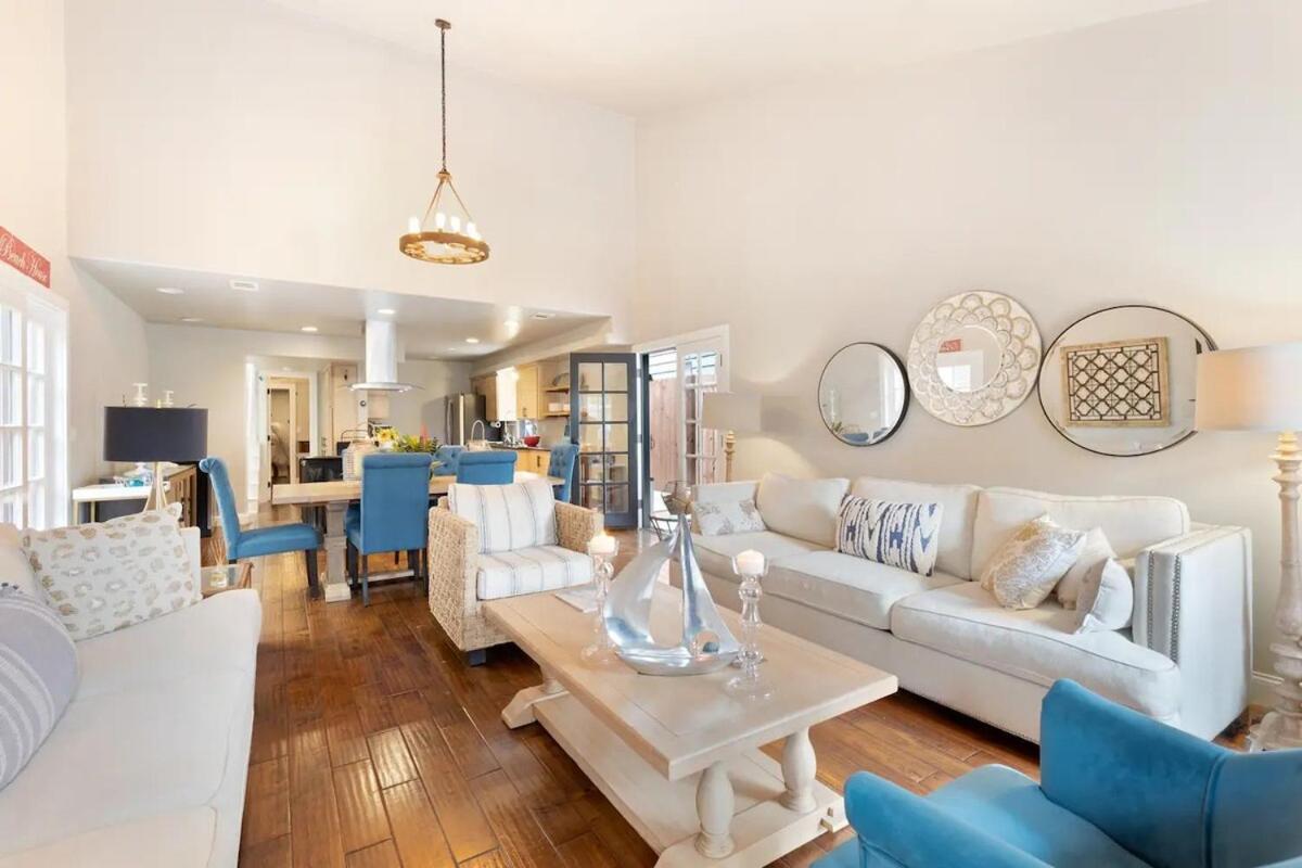 Elegant Beach Living, Just Blocks To The Sand Huntington Beach Exterior photo
