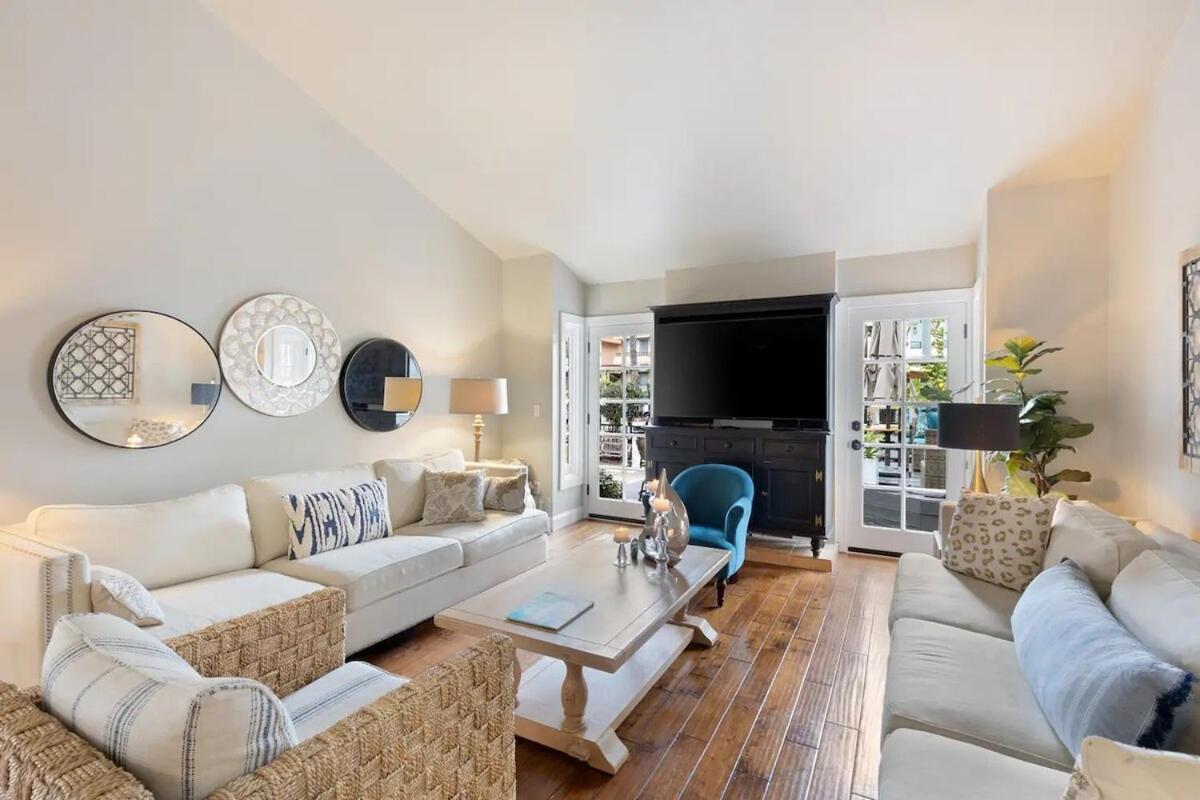 Elegant Beach Living, Just Blocks To The Sand Huntington Beach Exterior photo